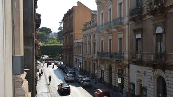 Camera tripla | Vista strada