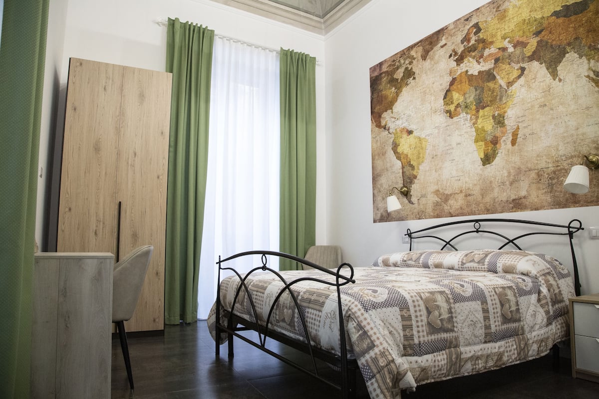 Suite, balcón | 1 habitación, minibar, escritorio y wifi gratis