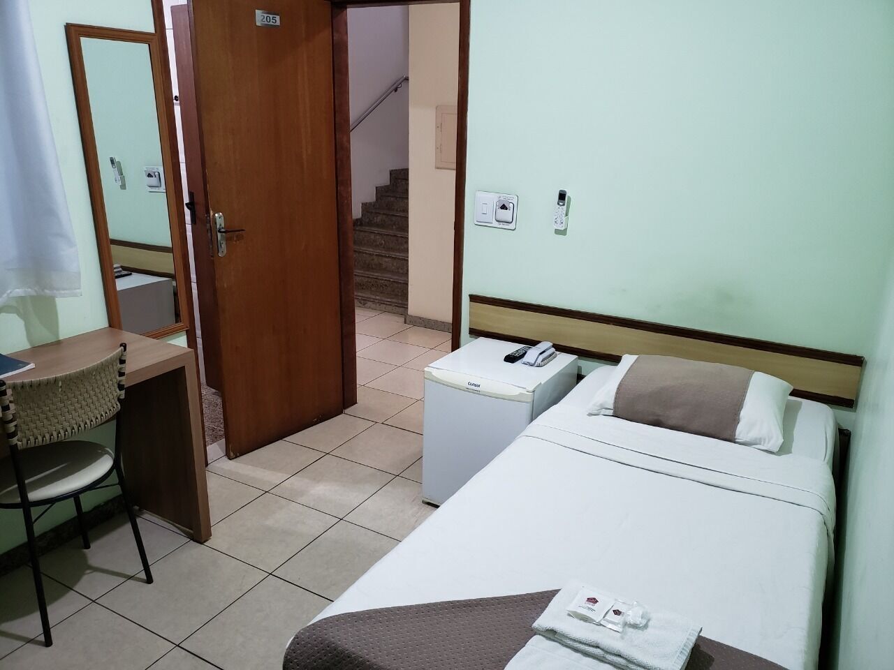 Minibar, free WiFi, bed sheets