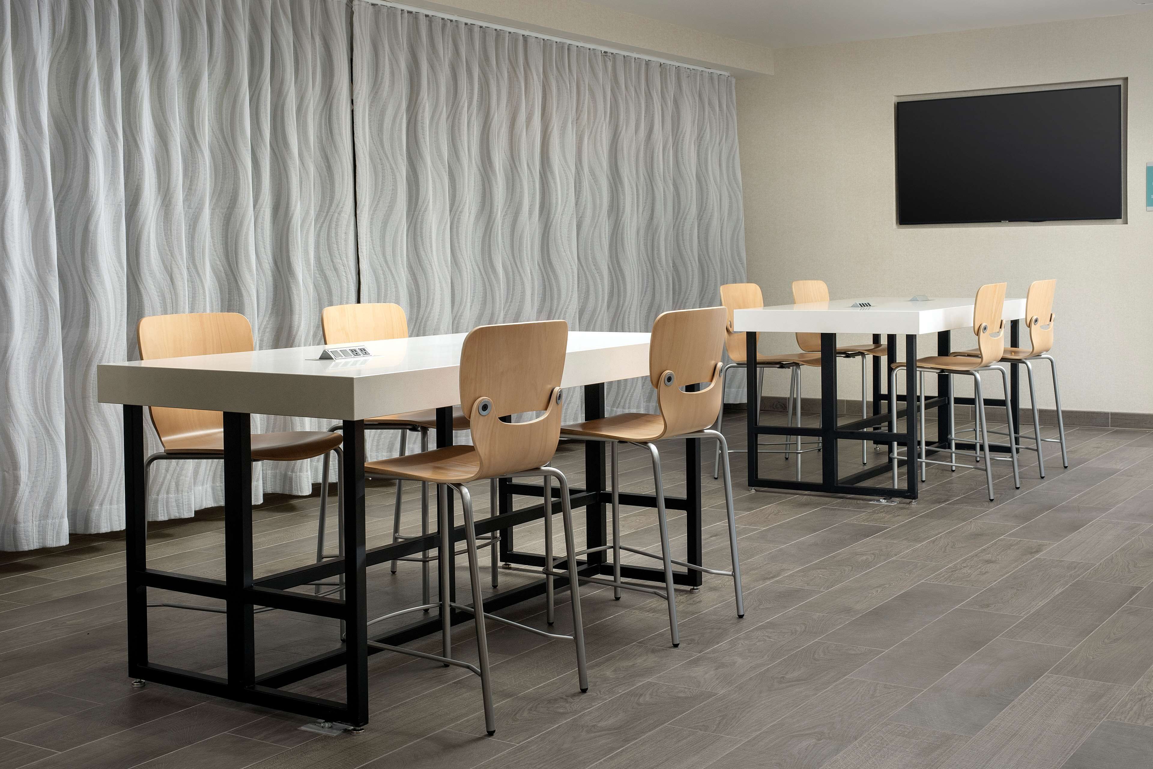 包含每日外带式早餐