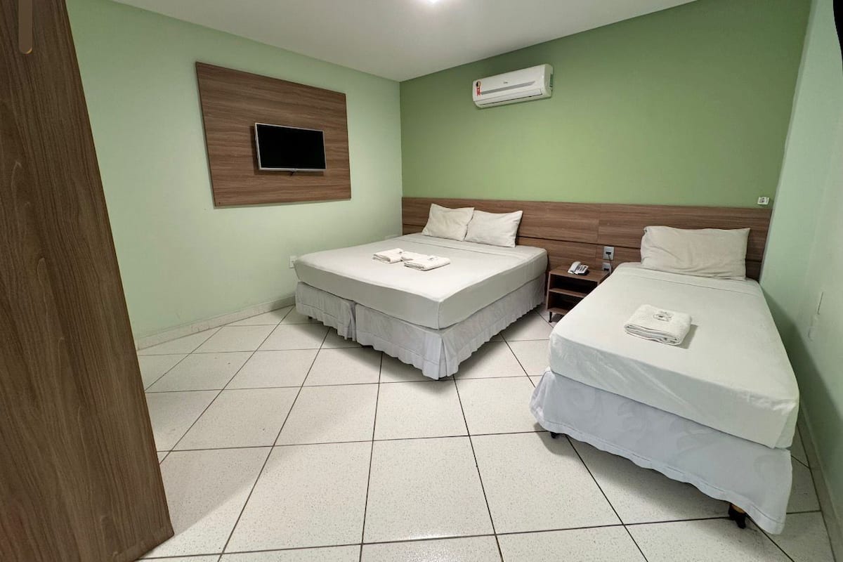Standard Triple Room | Desk, free WiFi, bed sheets