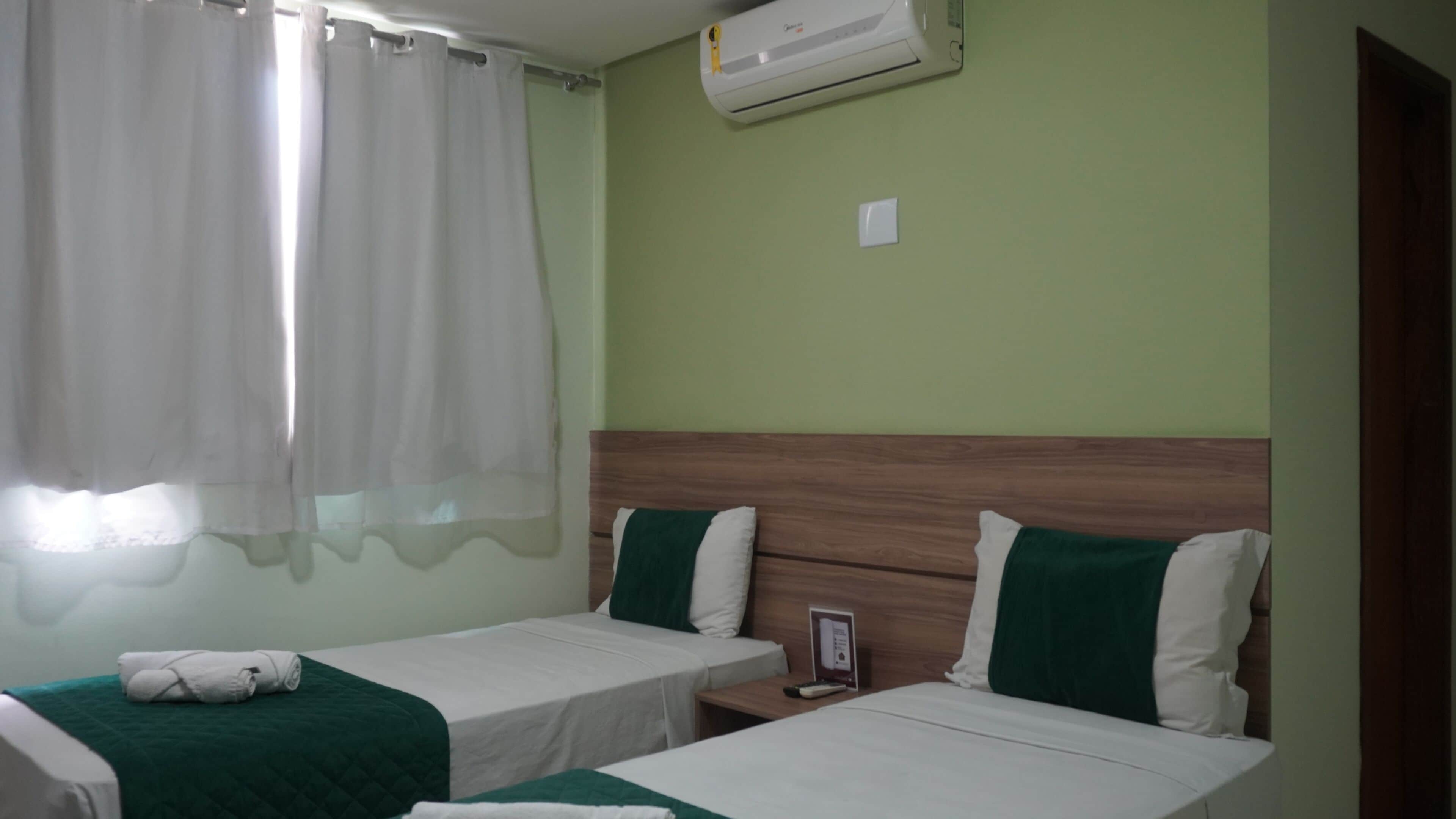 Standard Twin Room | Desk, free WiFi, bed sheets