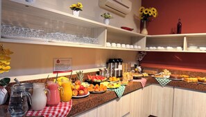 Free daily buffet breakfast - Domus Hotel Cidade Nobre – Ipatinga (Ipatinga)
