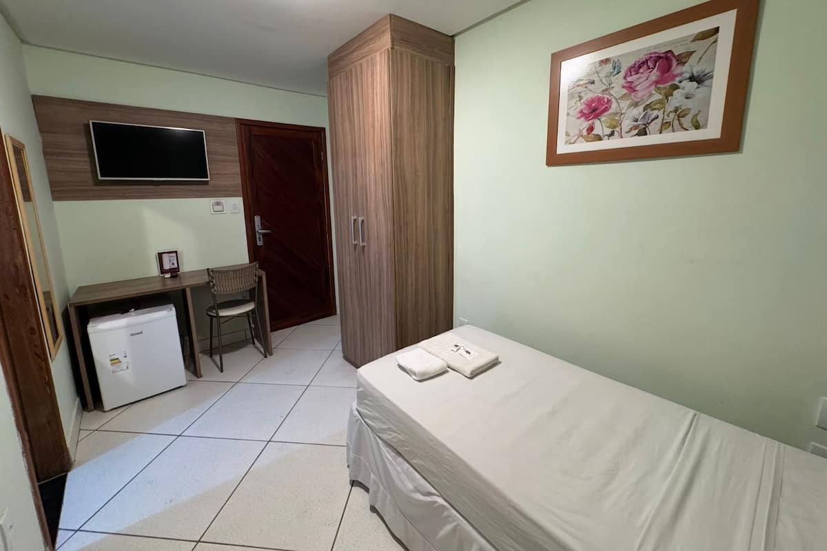 Standard Single Room | Desk, free WiFi, bed sheets