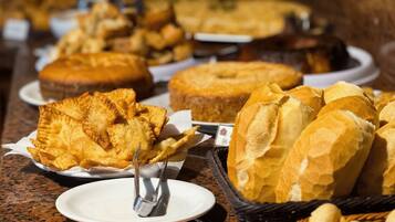 Gratis morgenmadsbuffet hver dag