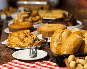 Ilmainen päivittäinen buffetaamiainen 