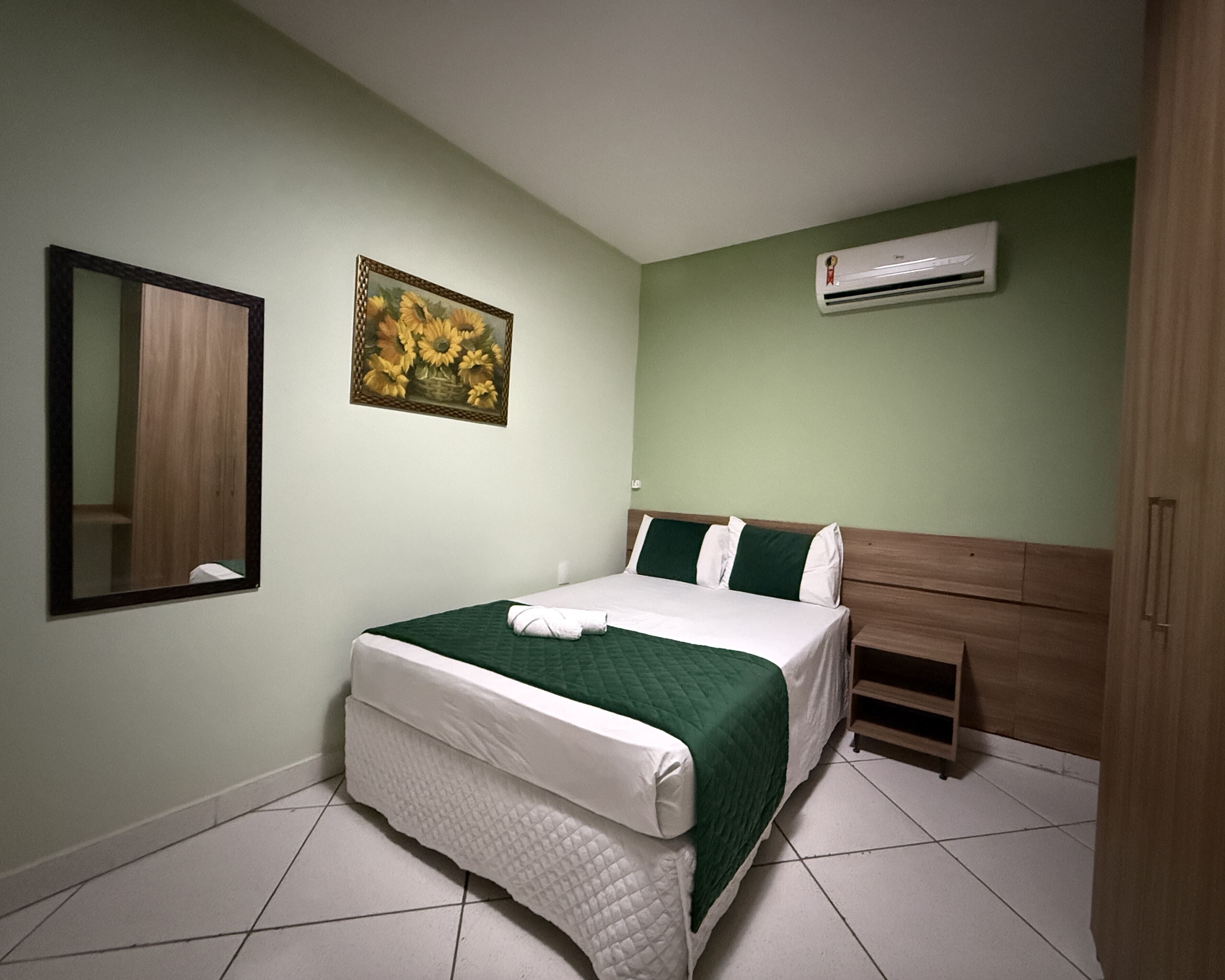 Standard-Doppelzimmer | Schreibtisch, kostenloses WLAN, Bettwäsche