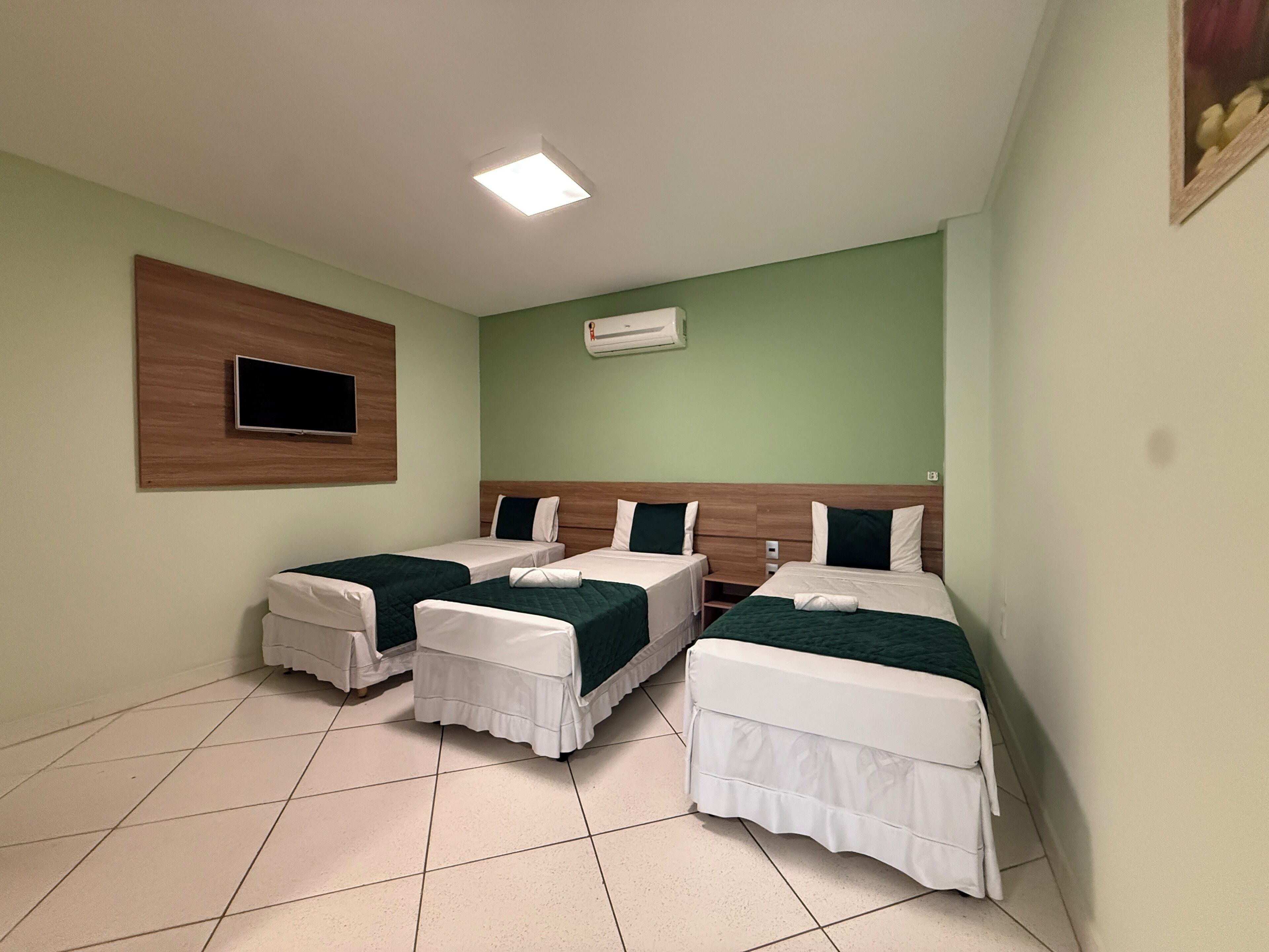 Chambre Triple Économique | Bureau, Wi-Fi gratuit, draps fournis