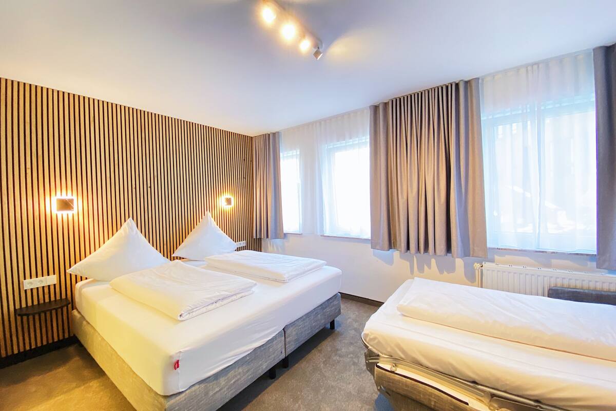 triple room | minibar, in-room safe, desk, blackout curtains