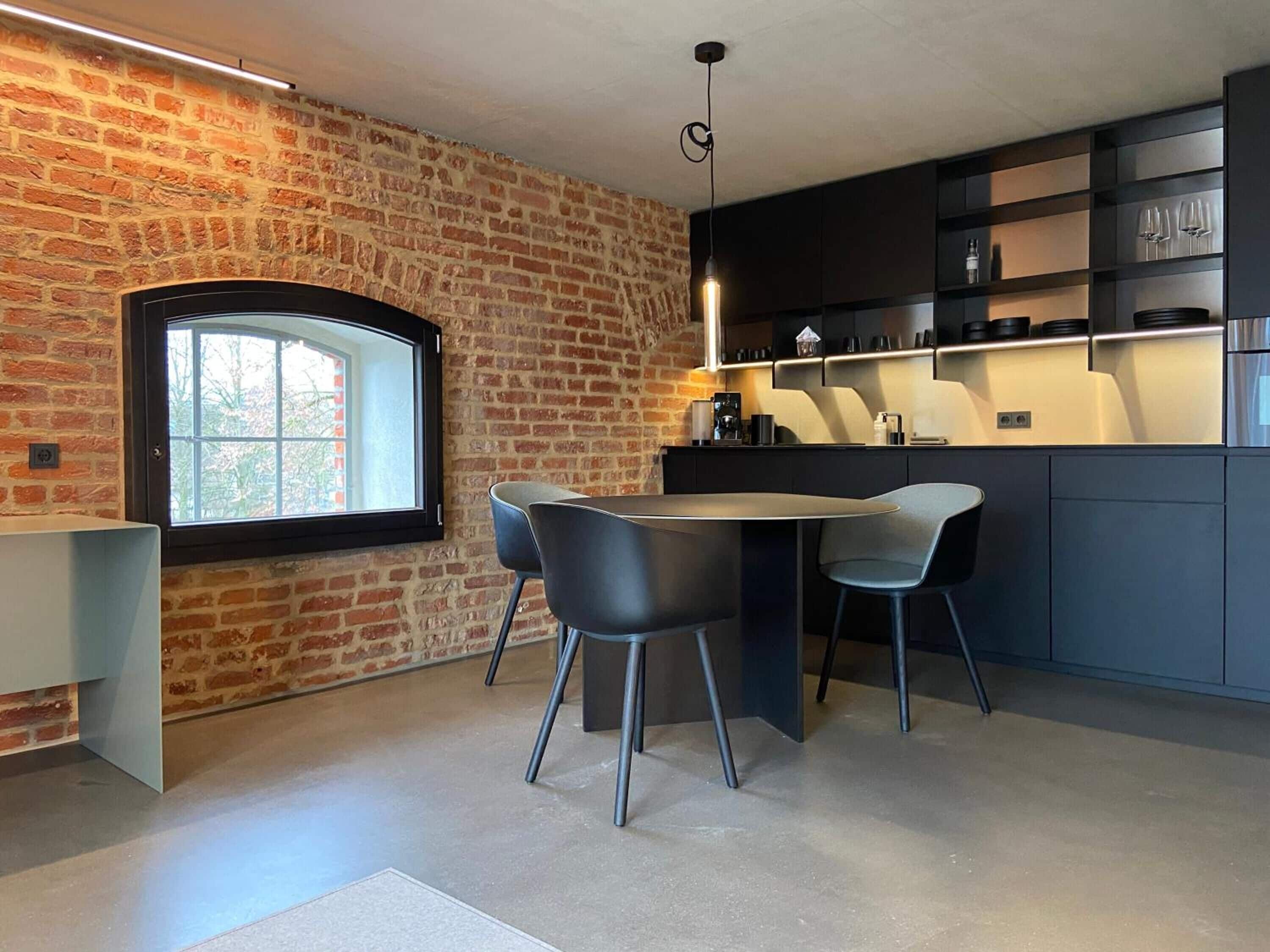 Superior Apartment | Private kitchen | Full-sized fridge, microwave, oven, stovetop