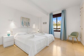 2 bedrooms, iron/ironing board, free WiFi