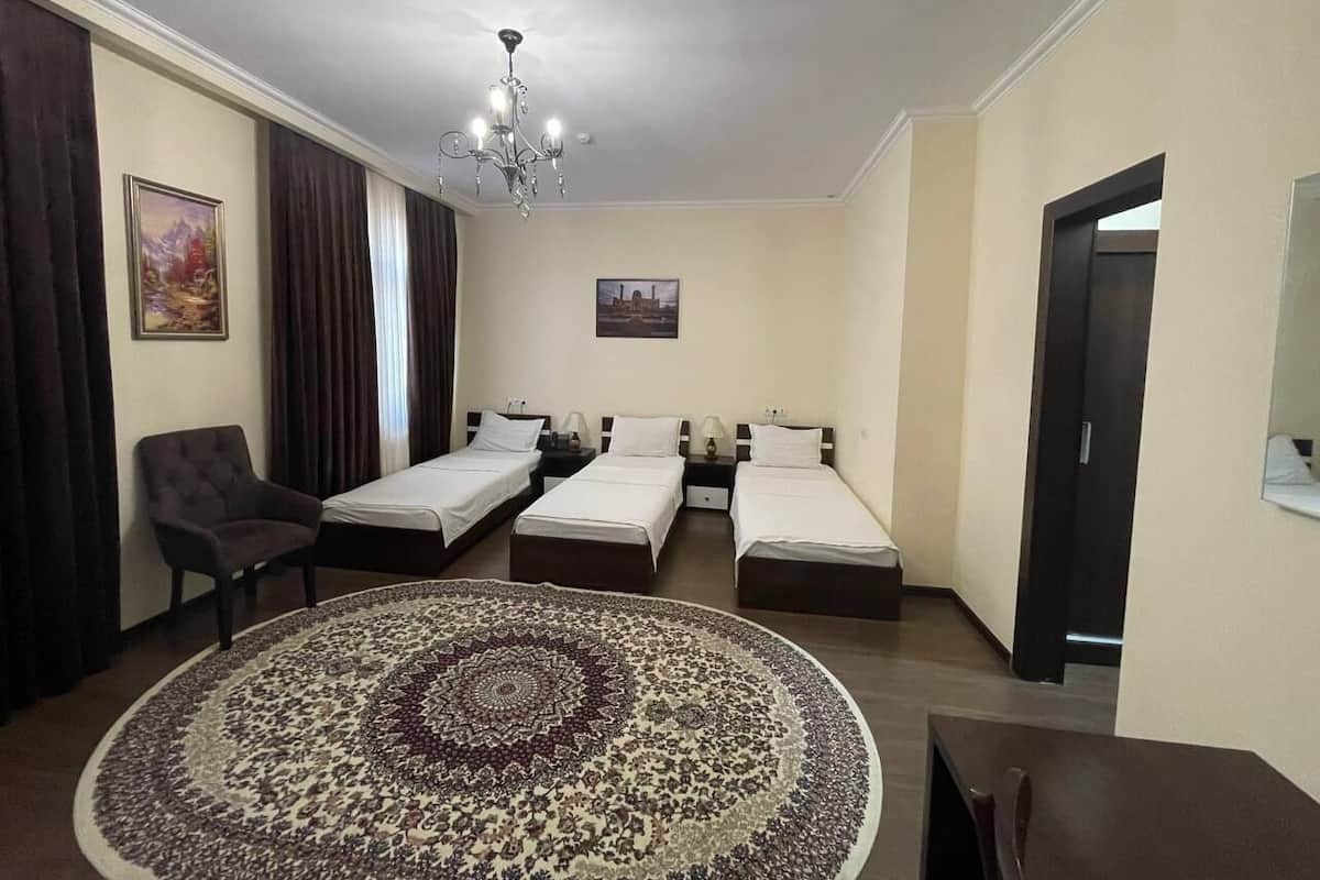 Classic Triple Room