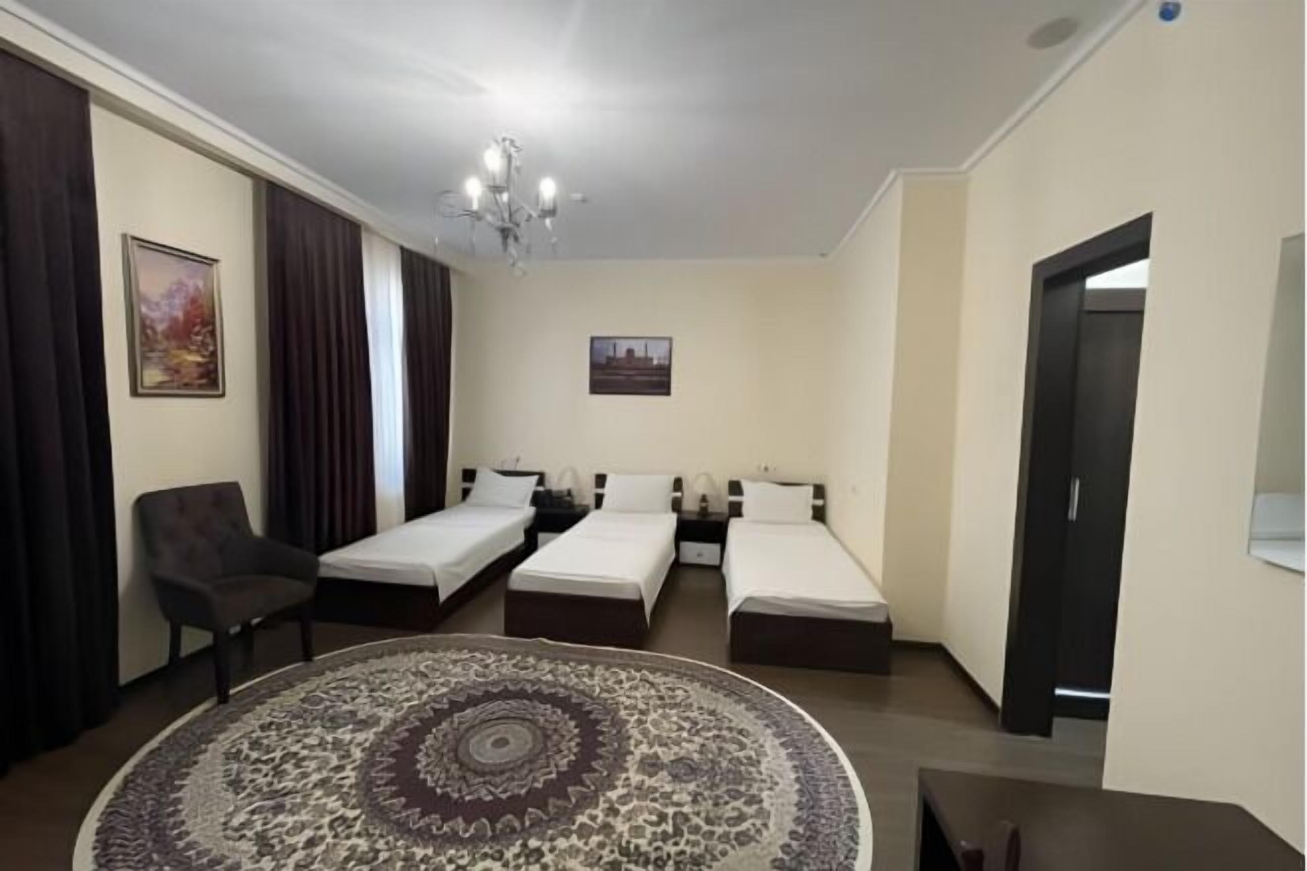 Ropa de cama de alta calidad y minibar 