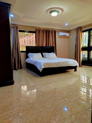 Deluxe Double Room - Nimi Beach Resort (Freetown)