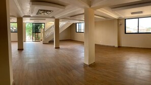 Interior - Nimi Beach Resort (Freetown)