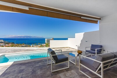 Magnificent Bungalow with panoramic views and private pool.