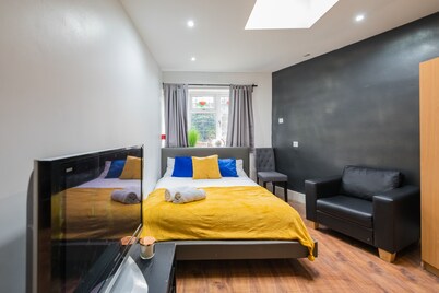 Short Term Guest Room