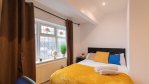 Economy Double Room - Short Term Guest Room (Greenford)