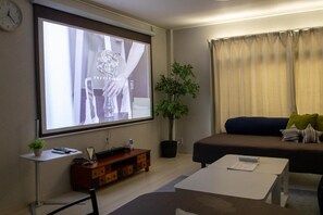 家庭��客房 (Type) | 起居區 | 平面電視