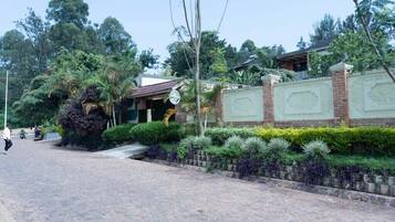 الإطلالة من المنشأة