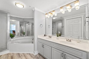 Towels - COASTAL CHIC UPDATE! COMPLETELY RENOVATED! ENJOY THE VIEWS INSIDE AND OUT! BCH SRVC INCL!! (Panama City Beach)