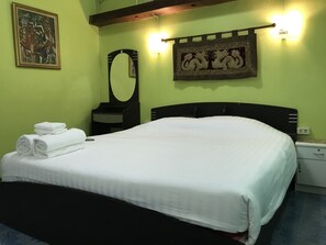 Room, Lanai | Hypo-allergenic bedding, bed sheets - Swan Inn2 Guest House (Bangkok)
