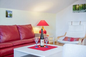 Smart TV - Alpenblick, apartment with terrace and balcony (Eggstätt)