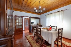 Dining - Casa de Laguelas - Eco Tourism (Correlhã)