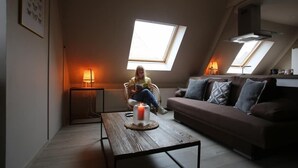 Studio | Living area