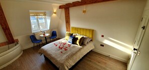 Premium suite, hot tub, uitzicht op stad (2nd Floor )