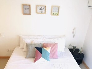1 chambre, coffres-forts dans les chambres, fer et planche à repasser