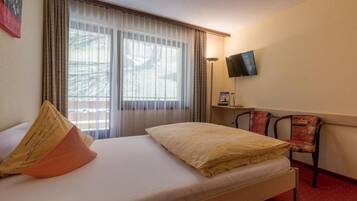 Einzelzimmer | Zimmersafe, schallisolierte Zimmer, kostenloses WLAN, Bettwäsche