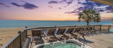 Tina de hidromasaje al aire libre