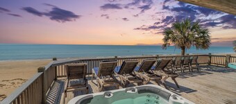 Beachfront | Hot Tub, Game Room, Mini Golf & More