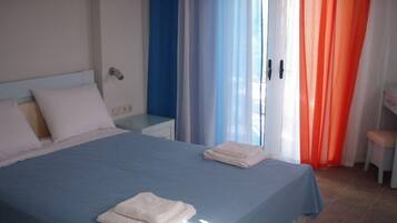 Tweepersoonskamer | Een kluis op de kamer, een strijkplank/strijkijzer, babybedden (toeslag)