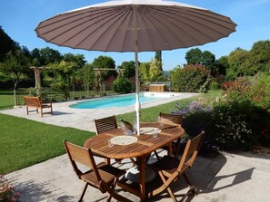 Terrace/patio - Le Hibou Heureux (Castels et Bézenac)