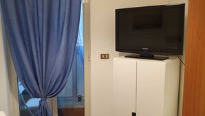Single Room, Shared Bathroom | Room amenity - Il Balconcino (Naples)