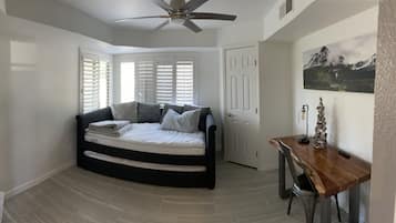 5 slaapkamers, reisbedje, wifi, beddengoed