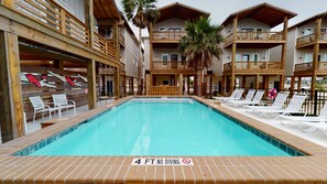 Pool - PFC1006 Shared Pool, Ample Parking, Near Restaurants, Pet Friendly (Port Aransas)