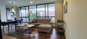 Smart TV, books, offices