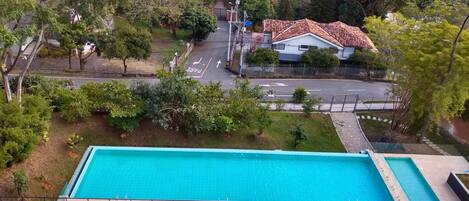 Outdoor pool, a heated pool