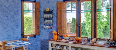 Daily buffet breakfast (EUR 16 per person)