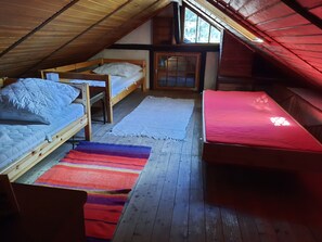 4 Schlafzimmer, Bügeleisen/Bügelbrett, kostenloses WLAN, Bettwäsche
