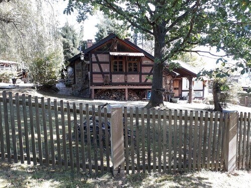 rustikales Sommerhaus mit historischem Charme