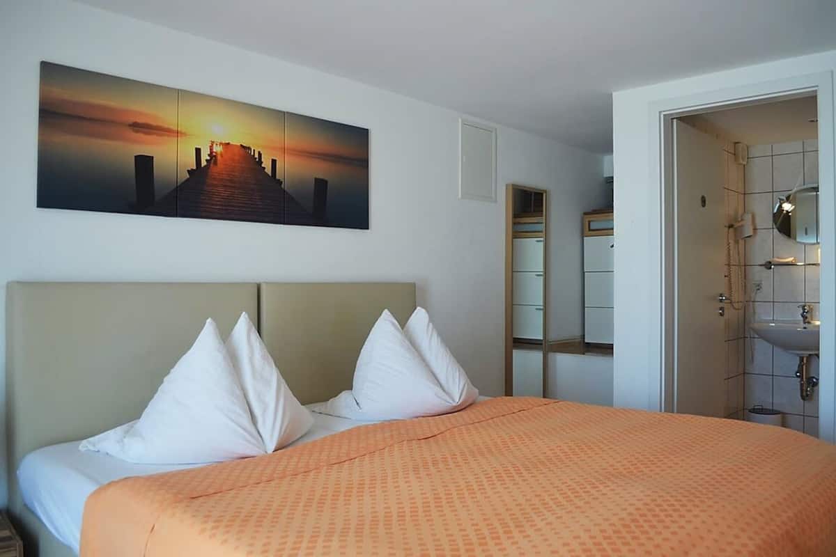 Double Room | Free WiFi