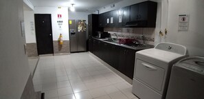 Placa de cocina, utensilios de cocina