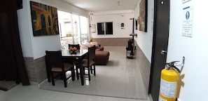Interior - Aparta Hotel Calasanz Home (Medellín)