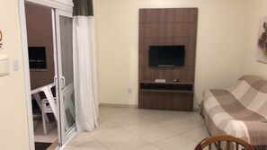 家庭公寓 | 客厅 | 智能电视