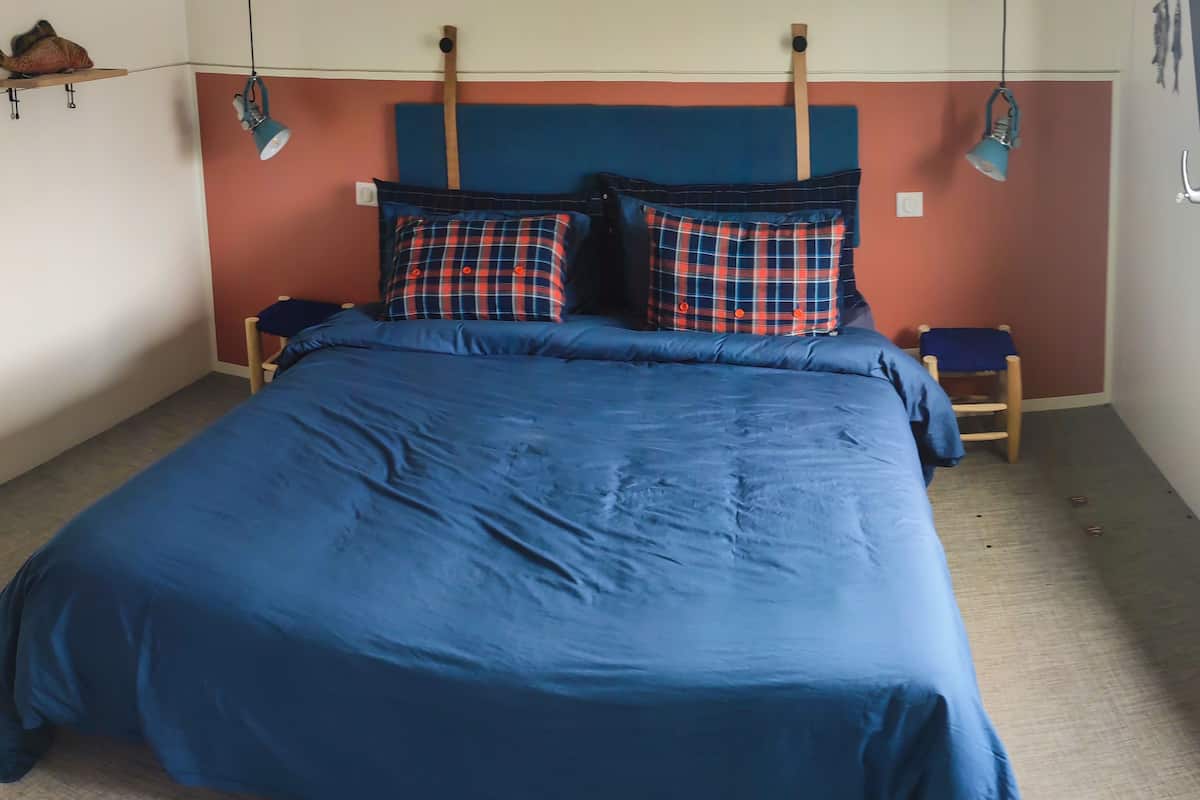 Double or Twin Room | Individually decorated, individually furnished, blackout drapes
