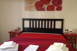 1 bedroom, WiFi - Central Rio Guesthouse - Double Room with Terrace (Riomaggiore)